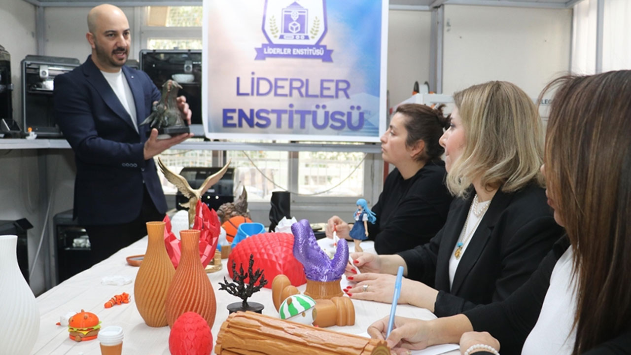 Liderler Enstitüsü'nden ev kadınları ile engelli b…