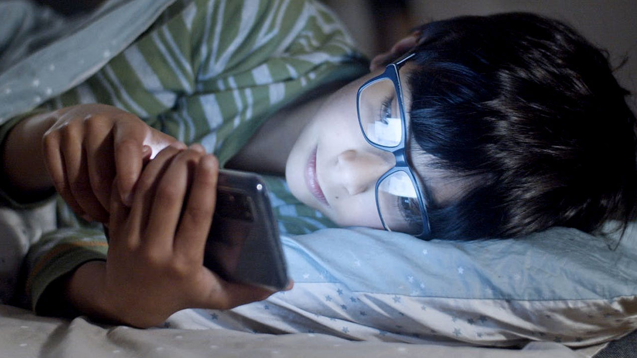 TBMM'de kabul edildi! Sosyal medyaya yaş sınırı getirildi