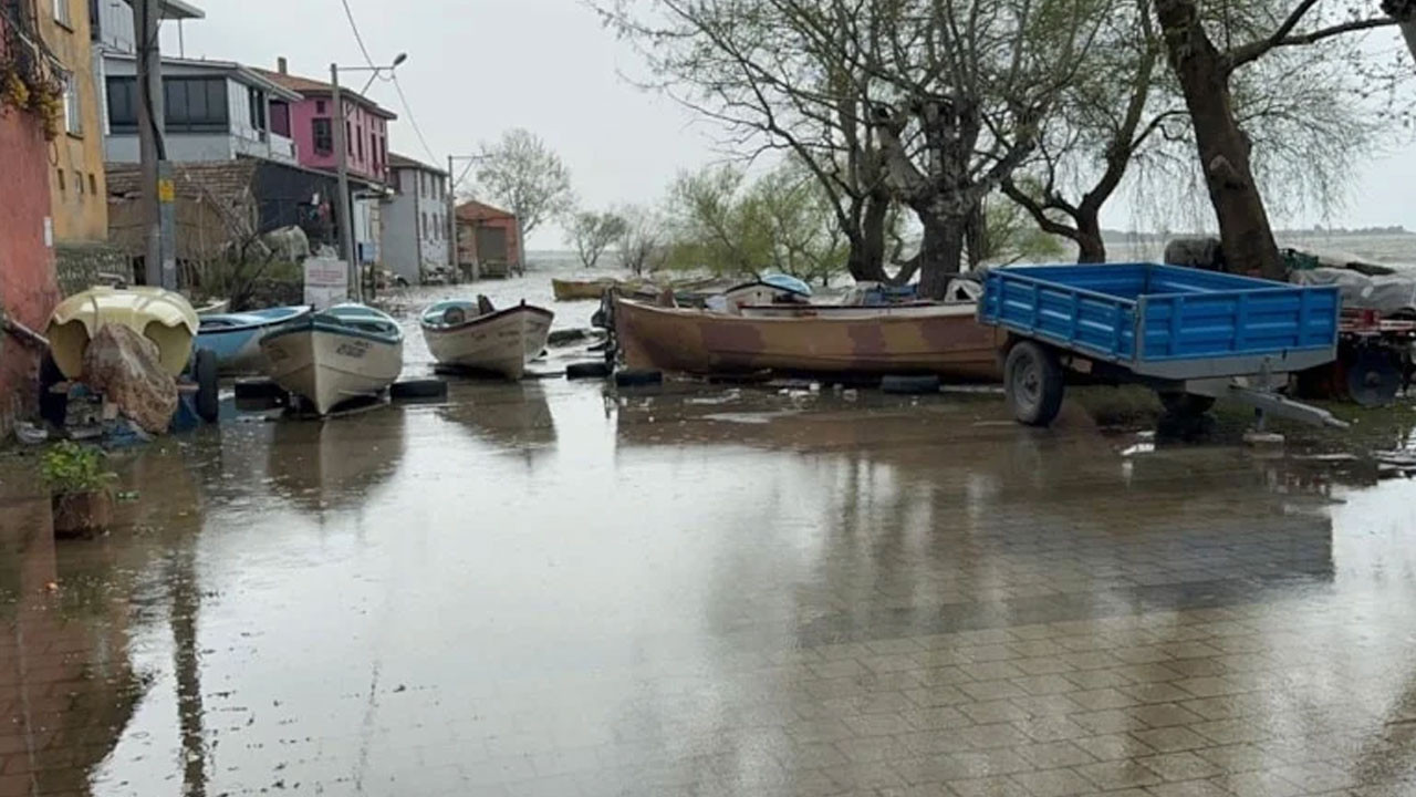 Bursa'da barajlar doldu, dereler coştu