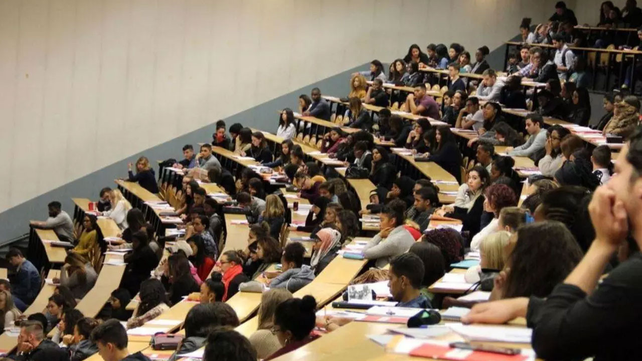 Üniversitelere yeni dönem! 20'den fazla program geliyor