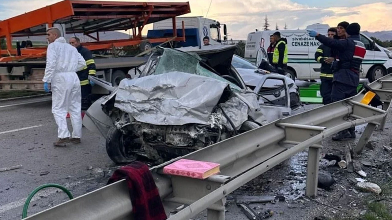 Eskişehir-Ankara yolunda katliam gibi kaza! 4 kişi hayatını kaybetti