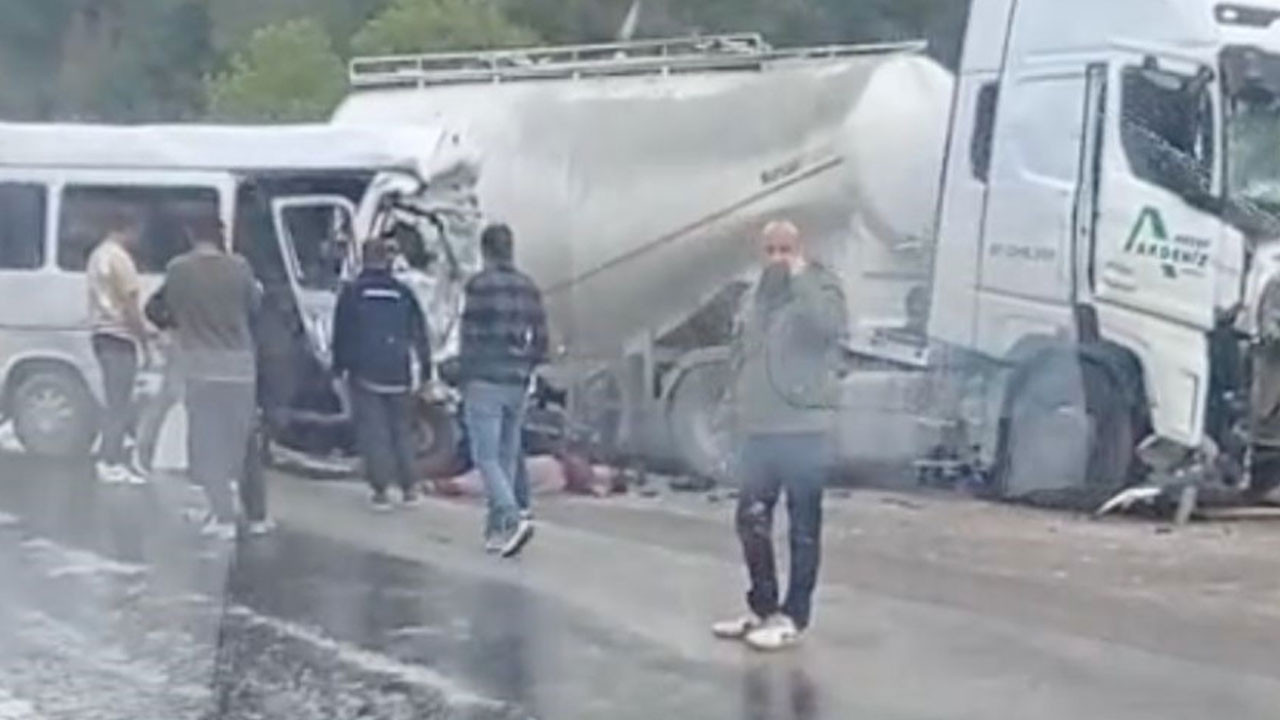 Antalya-Isparta yolunda kaza: 7 ölü