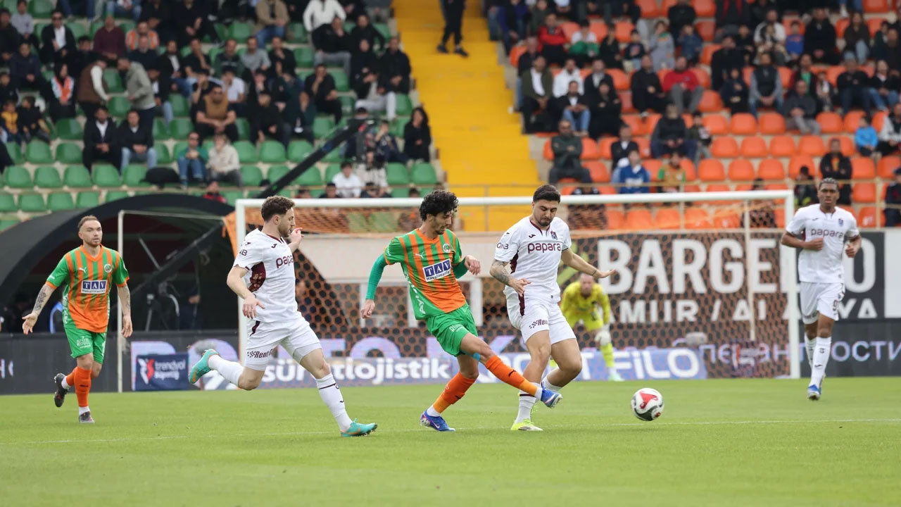 Trabzonspor, deplasmanda Alanyaspor ile 1-1 berabere kaldı