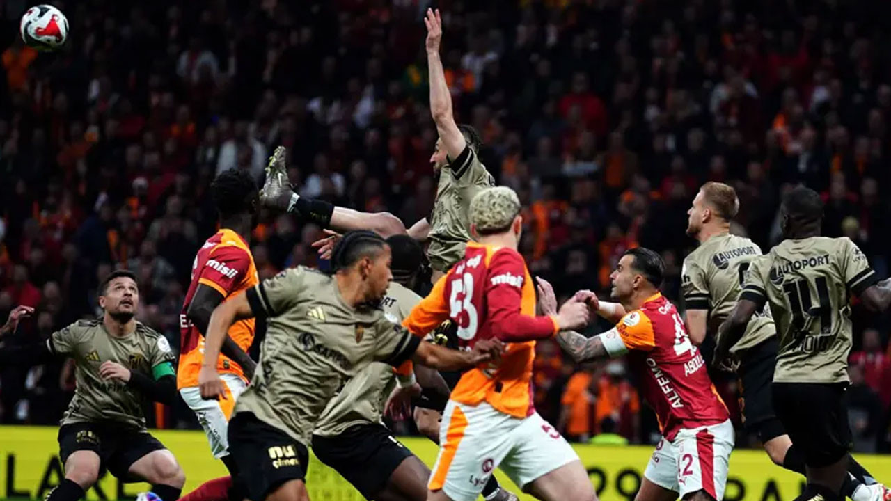 Galatasaray, evinde 1 puana razı oldu! Zirve yarışı alevlendi