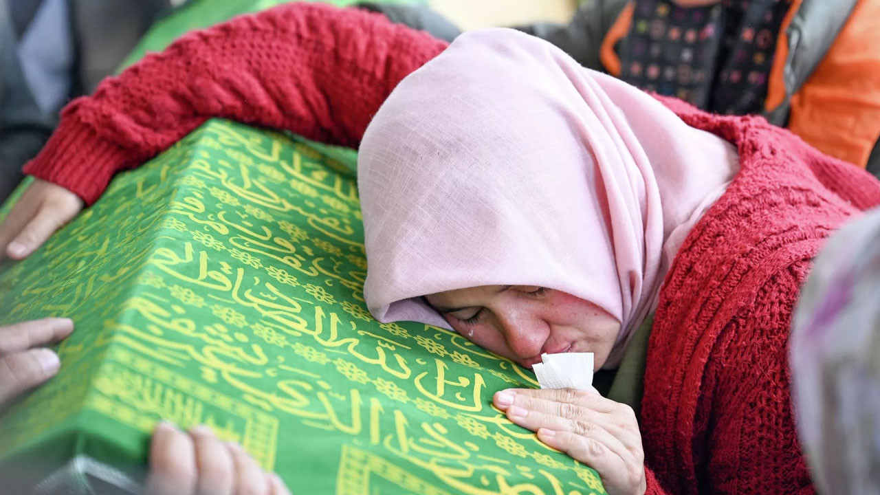 Kahramanmaraş okul katliamına ağlıyor! 9 öğrenci ve öğretmenin cenazesi kahretti... En zor veda! Gözyaşları sel oldu