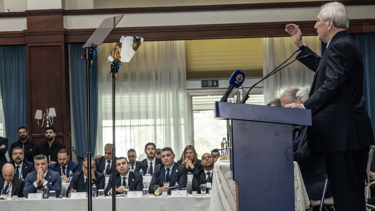 Aziz Yıldırım Fenerbahçe Divan Kurulu'nda esti gürledi: Bu Sidiki Cherif'i kim aldı ya