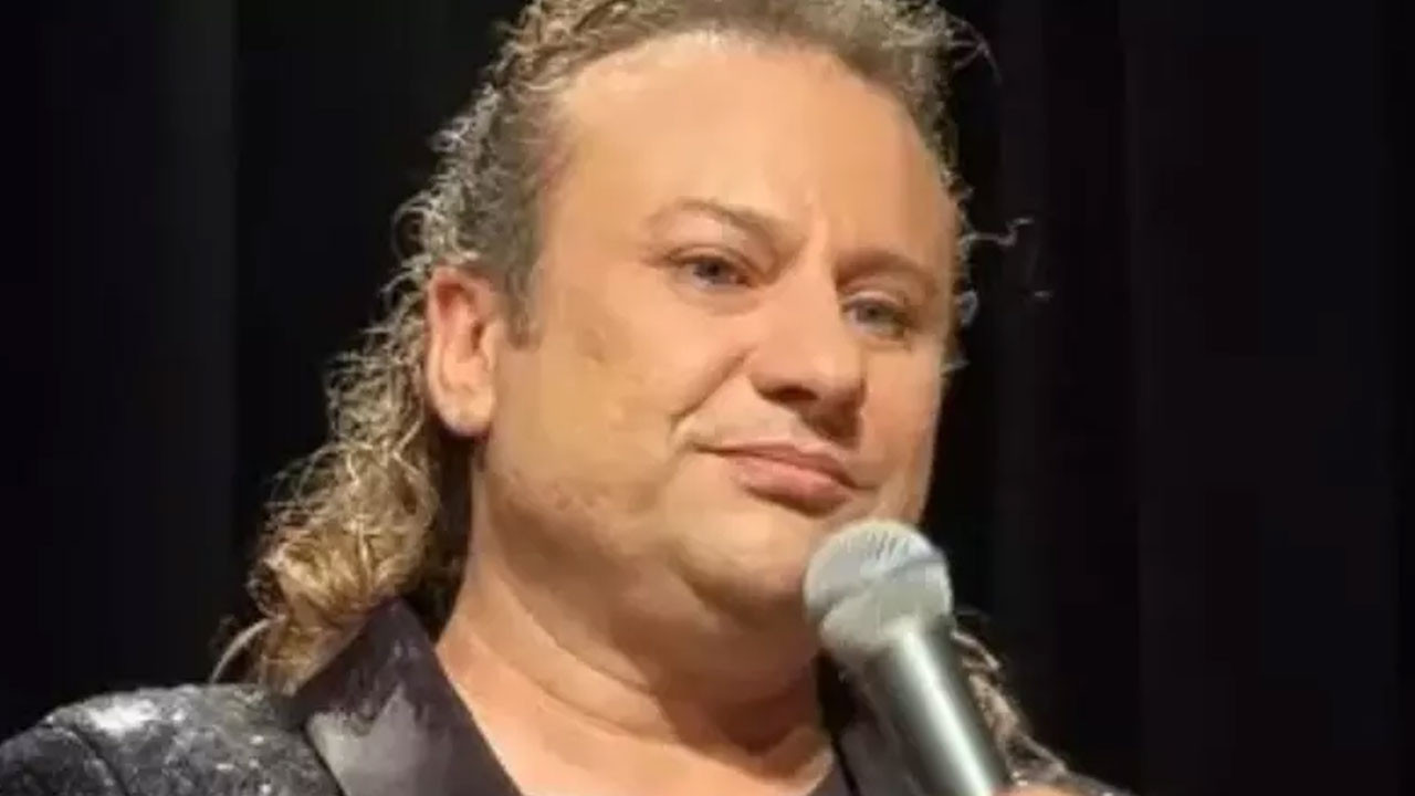 Et yiyen bakteriyle savaşıyor! Onur Akay entübe edildi