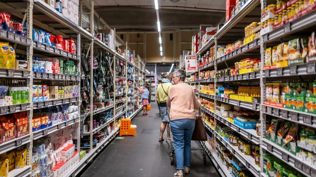 Ünlü market zincirinde deprem: 1250 personel işten çıkarılacak!