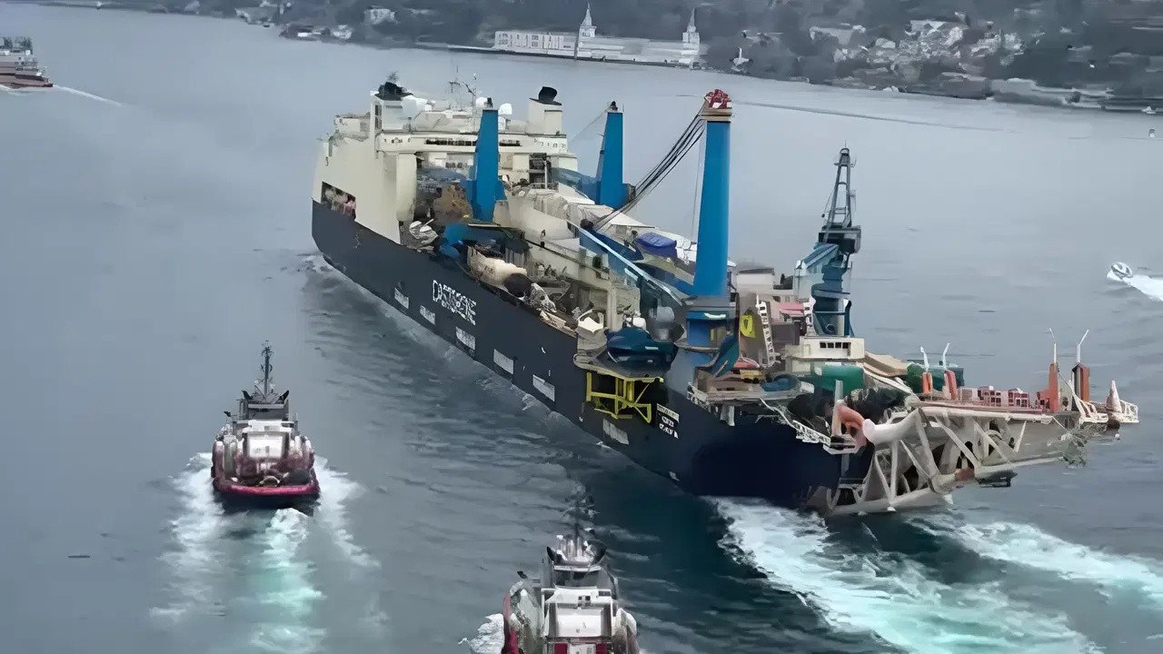 İstanbul Boğazı çift yönlü askıya alındı: Kıyı Emniyeti'nden açıklama