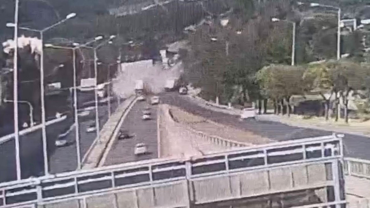 İzmir'de üç kişinin yaşamını yitirdiği kazanın görüntüleri ortaya çıktı