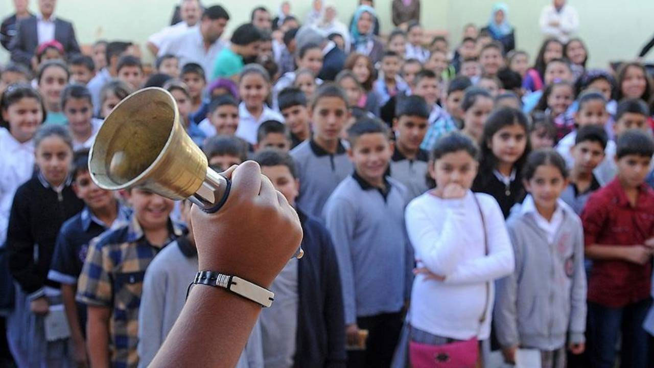 Yusuf Tekin'den okullarda ara tatile ilişkin düzenleme sinyali
