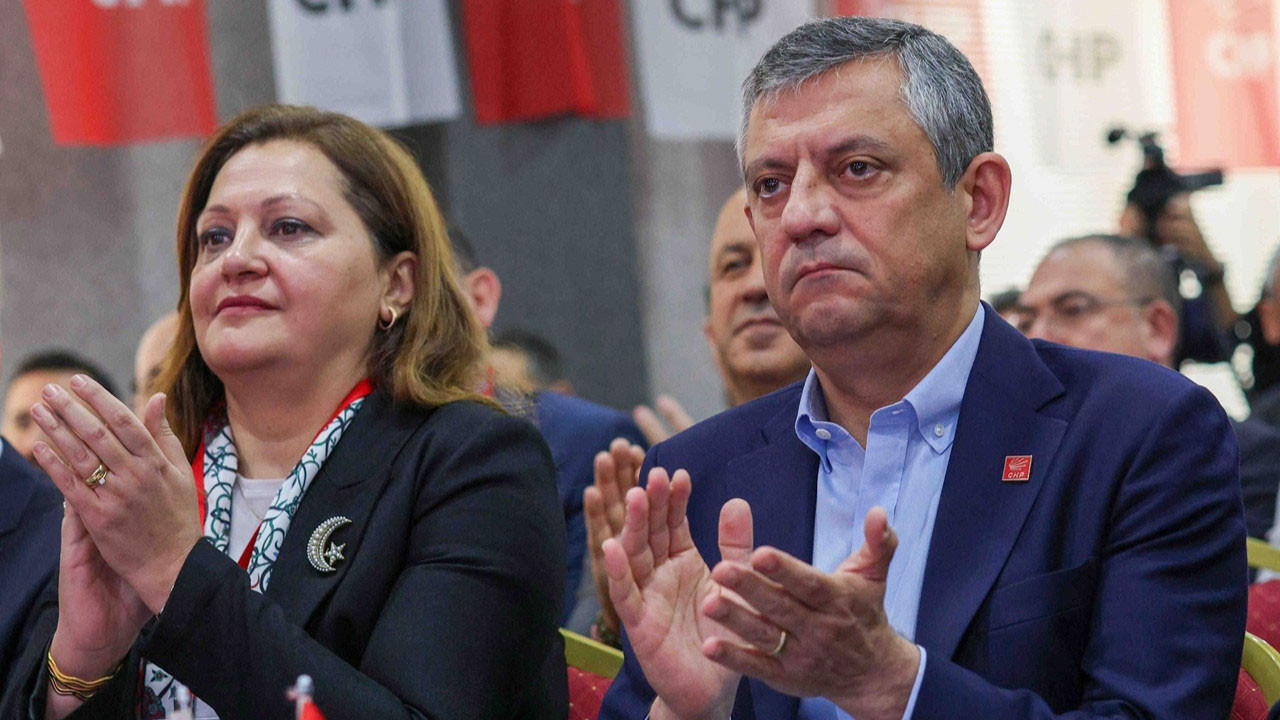 Özgür Özel, Burcu Köksal ile ilgili ilk kez konuştu! "Kocanı boşa partine bunu yapma dedim"