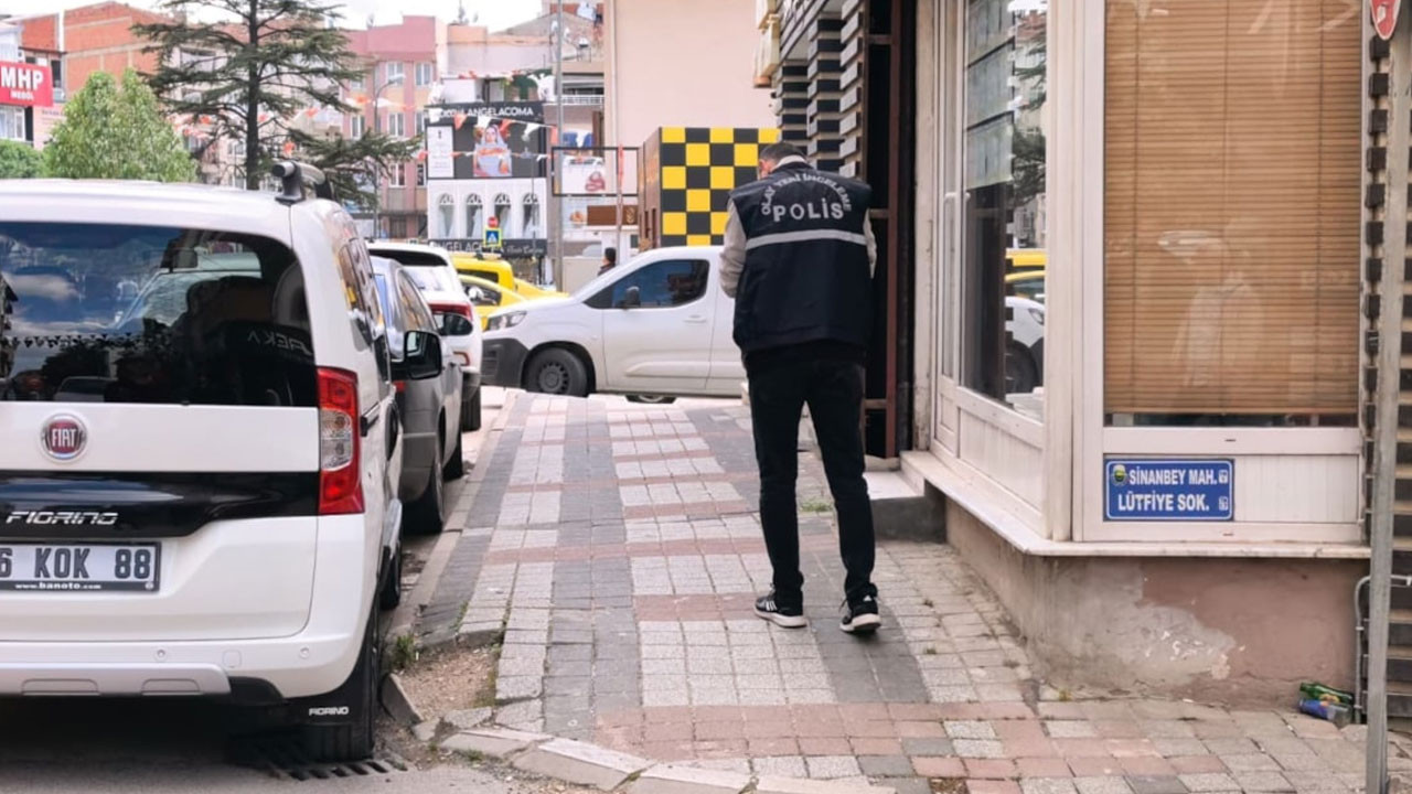 Halı sahadaki faul kavgası 3 ay sonra kanlı bitti! Ensesinden bıçakladı