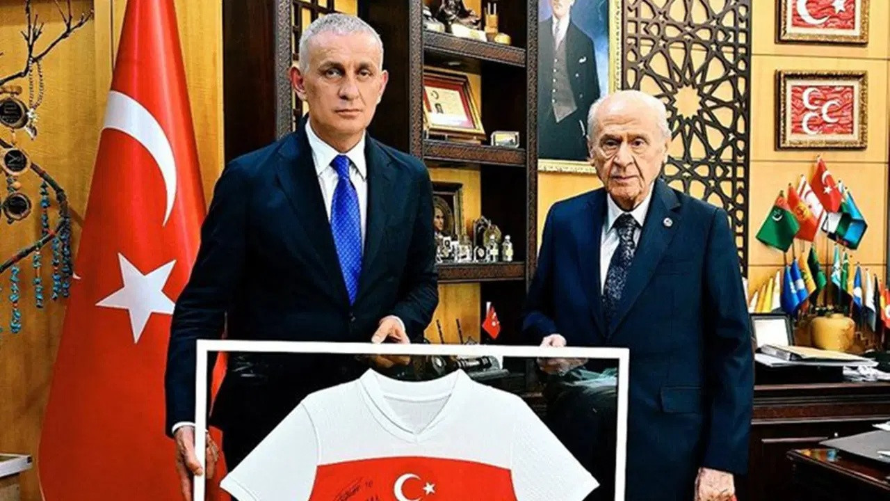 Bahçeli'den Hacıosmanoğlu'na Süper Lig mesajı: "Ligleri tescil etmeyin"