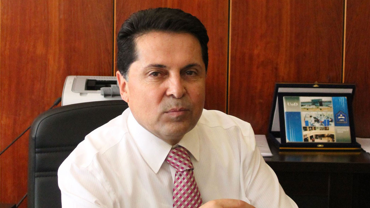 Ahmet Özer'in memuriyetinin yasaklanmasına karar verildi