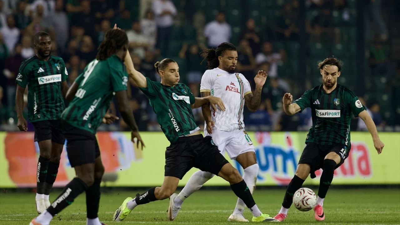 Kocaeli tribünlerinde Amedspor taraftarına sarı poşet sallayan şüphelilere soruşturma