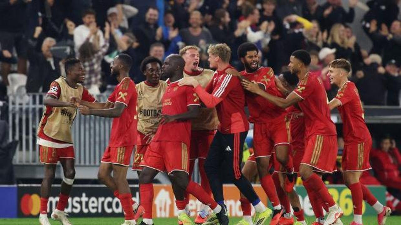 İlk maçı 3-0 kaybetmişlerdi! Hiç kimse şans vermiyorken Şampiyonlar Ligi bileti aldılar