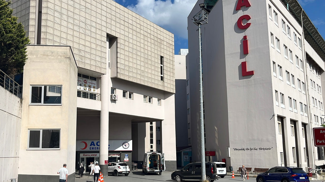 Boşanma aşamasındaki eş dehşet saçtı: Kızının gözleri önünde 11 yerinden bıçakladı