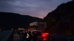 Sivas-Giresun yolunda heyelan: 10 kilometrelik araç kuyruğu