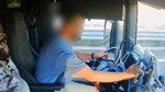 Türk tırına film gibi soygun! Maskeli adamlar önünü kesti, jammer bile kullandılar