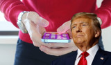 ABD'den iPhone'u zamdan kurtaran karar! Akıllı telefon ve bilgisayar gibi teknolojik ürünlere Trump koruması