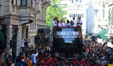 Galatasaray şampiyonluğunu kutluyor! Takım otobüsü yola çıktı