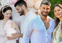 Berk Oktay ile Yıldız Çağrı Atiksoy tatilde bebeklerinin son halini paylaştı!