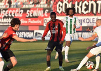 Vanspor FK evinde Serikspor'a tek golle mağlup oldu