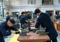 Bursa'da sanayi sitesi gibi lise! 27 ülkeye yedek parça satıyor