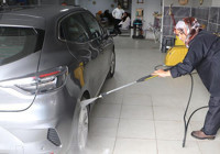 Erzurum'da oto yıkamaya 'kadın eli' değdi: 'Sen kadınsın nasıl yapıyorsun?'