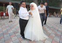 Aşkları engel tanımadı! 21 yıl sonra evlendiler! Şimdi ise bebek heyecanı yaşıyorlar