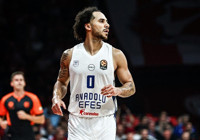 Anadolu Efes'te Shane Larkin ameliyat edildi