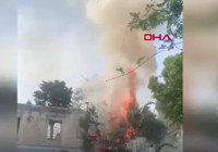 Son dakika... Sultanahmet Meydanı'nda bir restoranda yangın