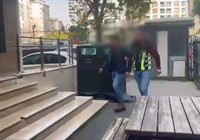 Trafikte tartıştığı kadın sürücünün aracına saldıran şüpheli yakalandı