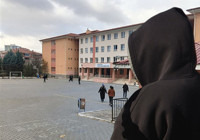 Lisede korkunç olay! Kız öğrencilerine cinsel organının fotoğrafını gönderdi