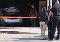 Markete dalan araç facia yaşattı: Ölü ve yaralılar var