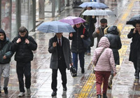 Kar yapışları ve sağanaklar bayram boyunca sürecek: Meteoroloji İstanbul dahil 20 kent için alarm verdi