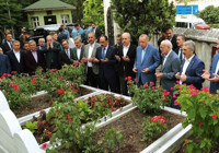 Cumhurbaşkanı Erdoğan, Erbakan'ın mezarını ziyaret etti