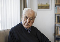 Yazar Nuri Pakdil, hastaneye kaldırıldı