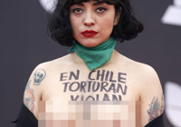 Latin Grammy Ödülleri’ne Laferte damgası! Törene üstsüz katıldı