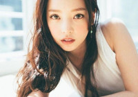 Dünyaca ünlü şarkıcı evinde ölü bulundu