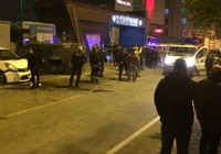 Zırhlı polis aracı, otomobille çarpıştı: 1 polis yaralı