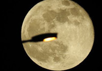 Gümüşhane’de kartpostallık dolunay manzarası