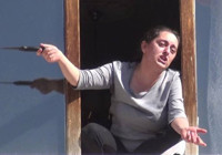 Kocasını bıçakla bekledi! "Bir kadın cinnet geçirdi"