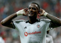 Beşiktaş'ı reddeden Larin'e Premier Lig'den talip daha