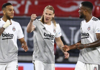 Beşiktaş'ta Domagoj Vida ve Cyle Larin'e izin çıktı