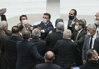 AK Parti ve CHP'li milletvekilleri arasında gerginlik: Edepsizin daniskası sensin