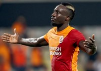 Ve Mbaye Diagne sonunda Galatasaray’a veda etti; Yeni takımını duyanlar inanamadı