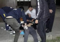 Erzurum'da yolda yürüyen M.G küpesi var diye bıçaklandı