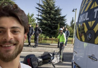 Motosikletinden düşen üniversiteli servisin altında can verdi